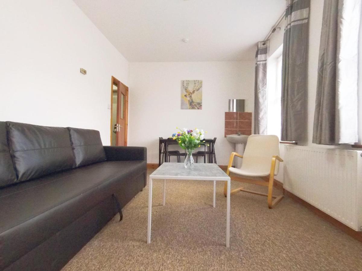Apartmán Carnation Flat A In Wembley Londýn Exteriér fotografie